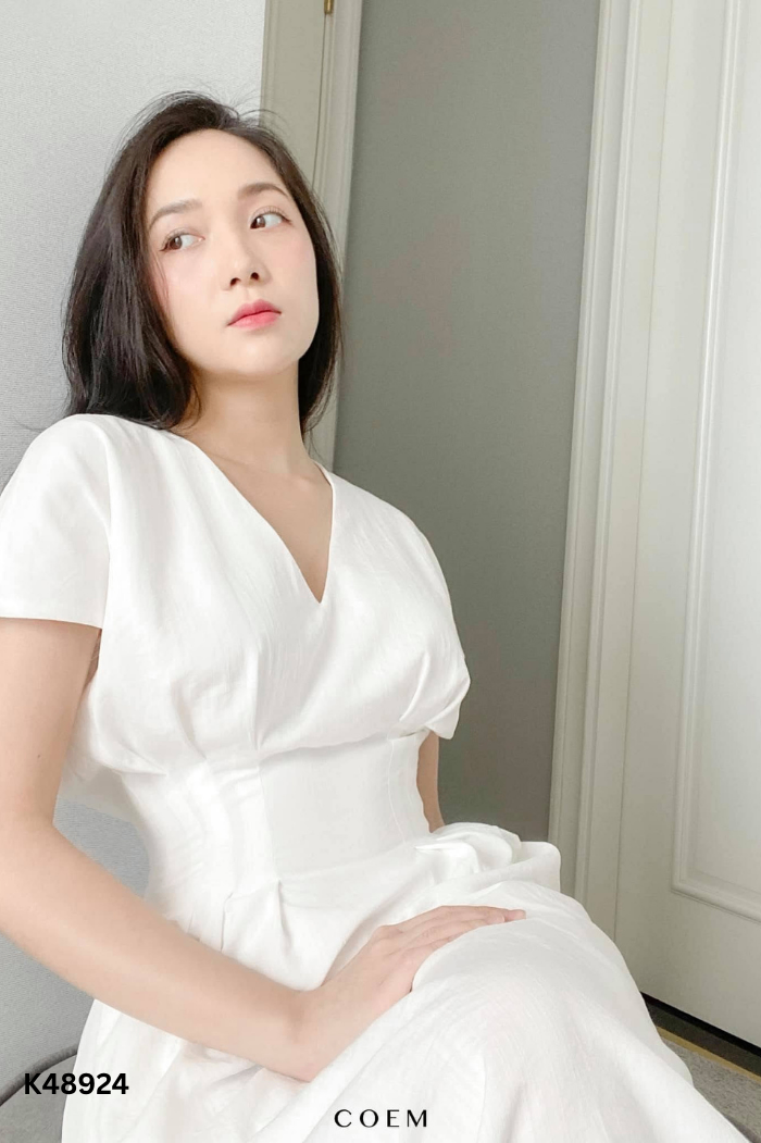Váy đũi trắng COEM chiết ly eo
