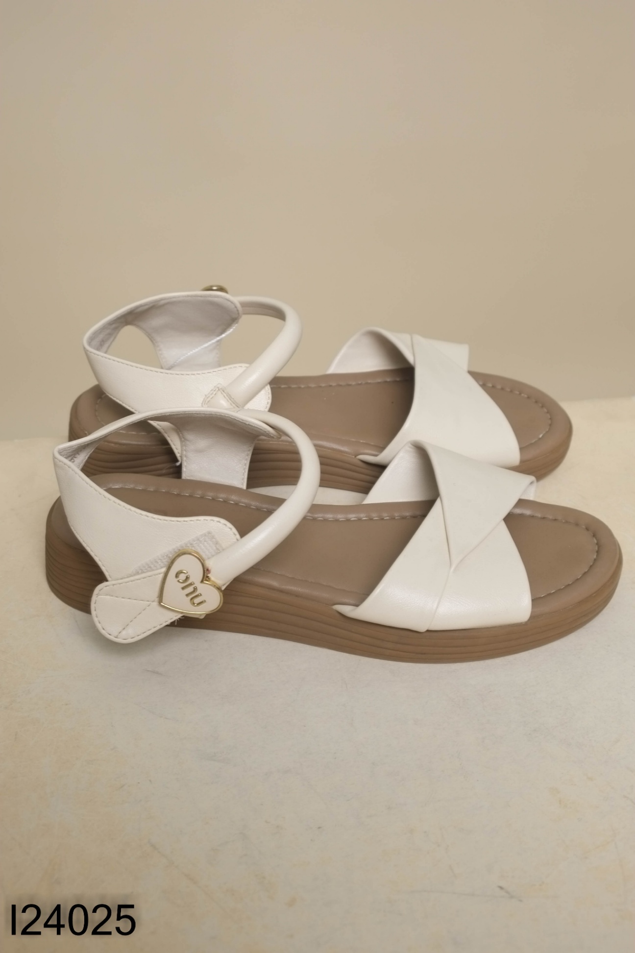Sandals be quai ngang