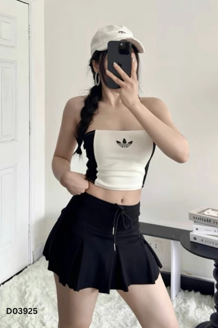 Chân váy đen xếp ly