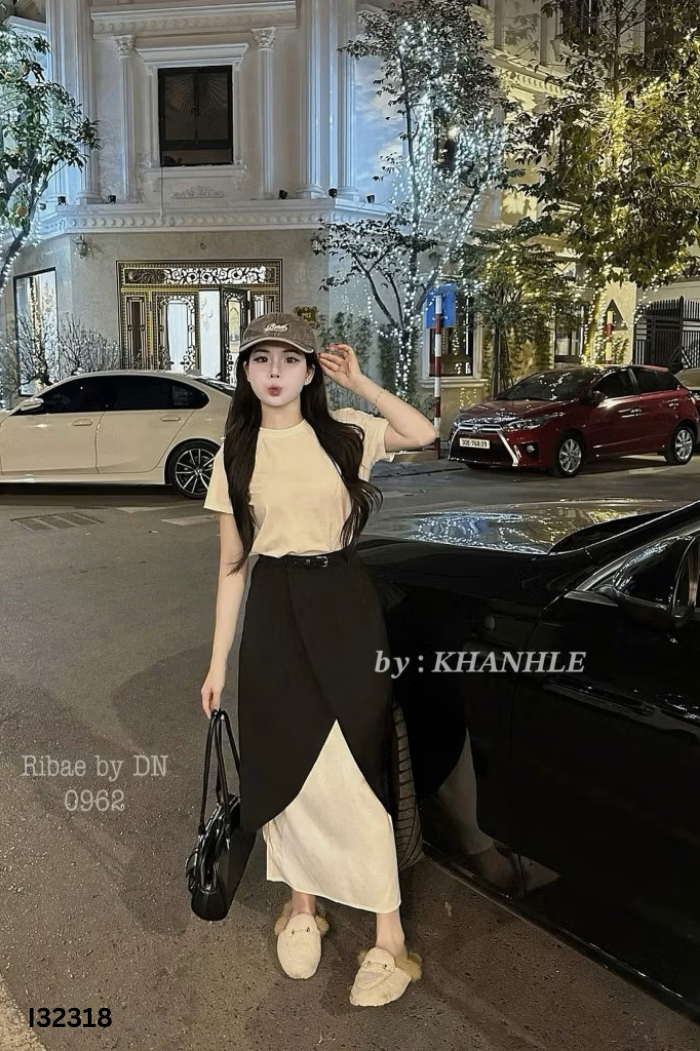 Chân váy BYAAN đen phối trắng