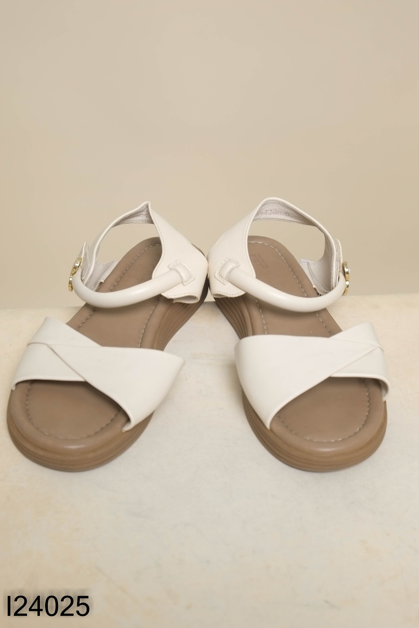 Sandals be quai ngang