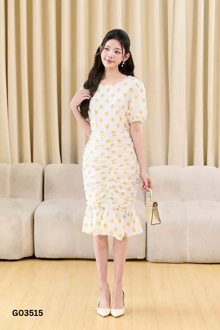 Váy trắng be chấm vàng
