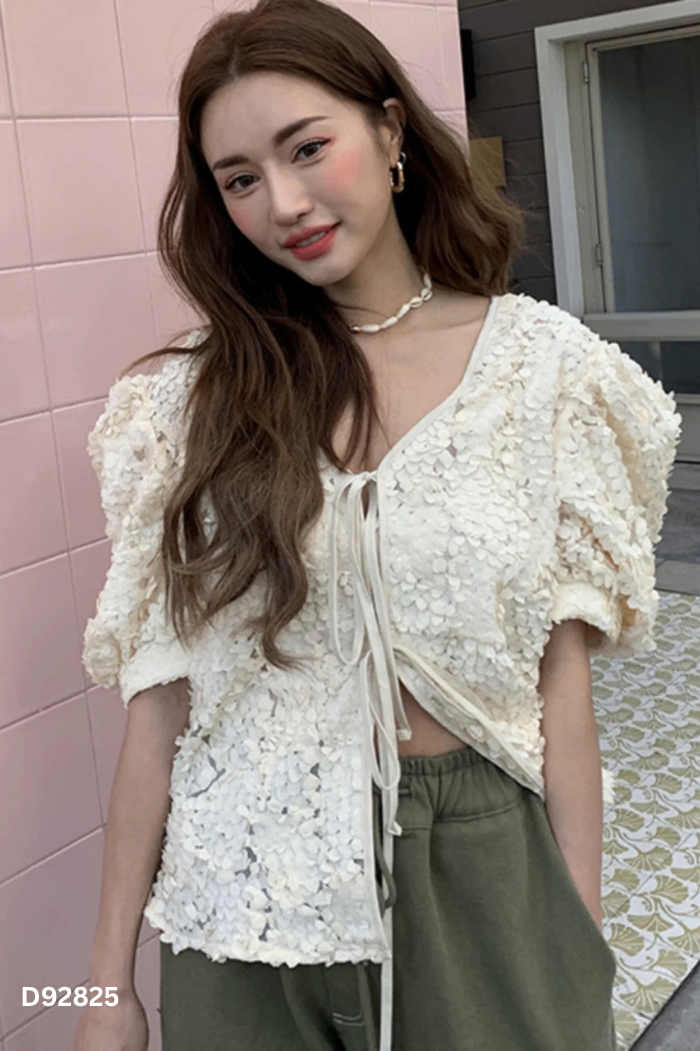 Áo kiểu ren buộc dây