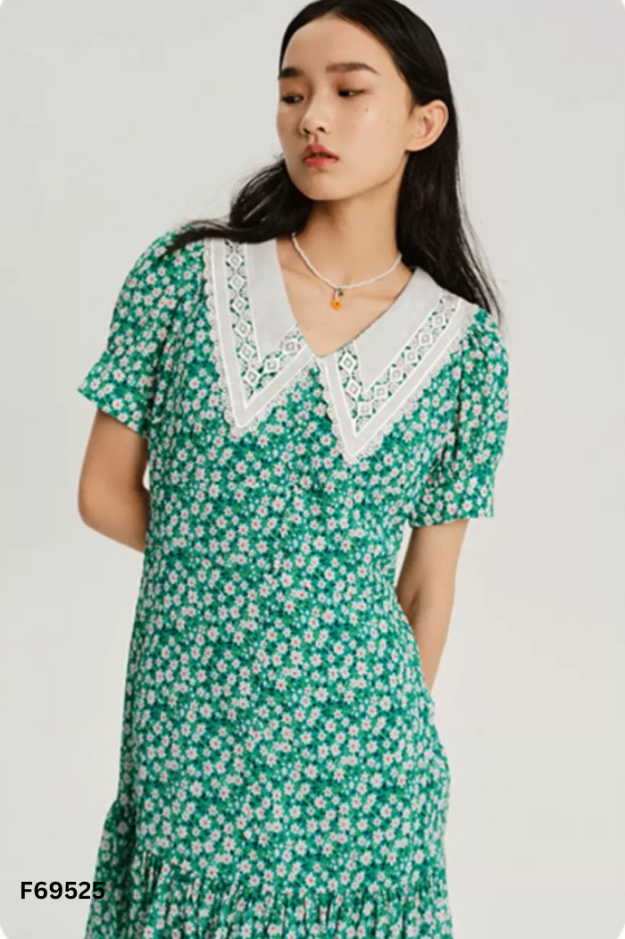 Váy xanh hoa nhí cổ trắng