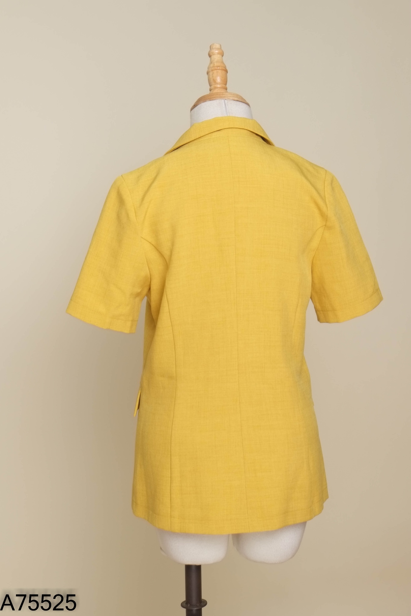 Áo vàng BIJIN cổ vest