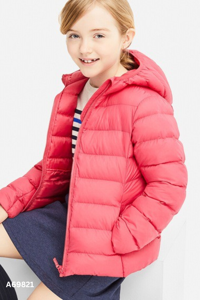 Áo phao UNIQLO hồng mũ liền