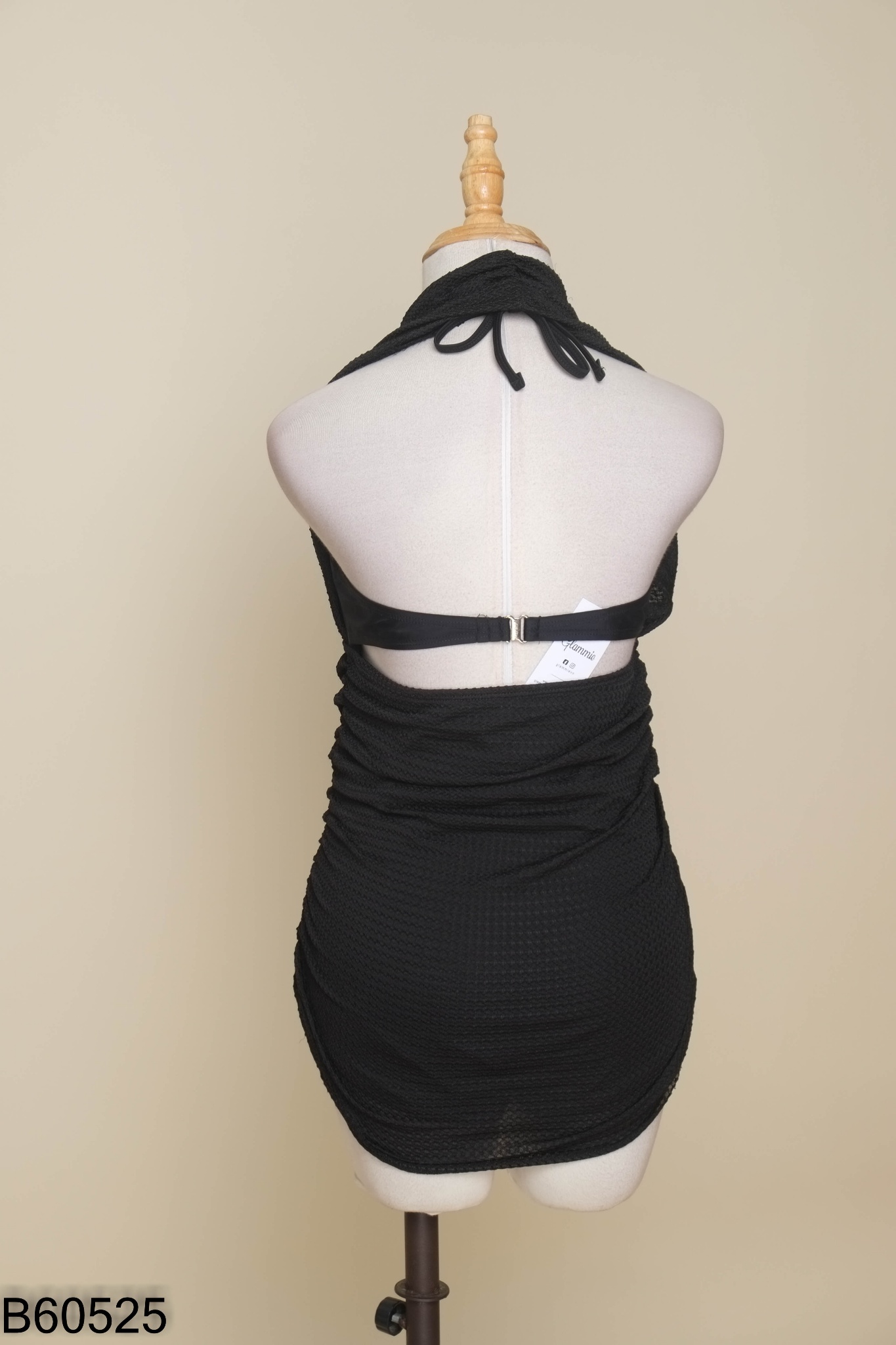 Bikini 1 mảnh đen dúm