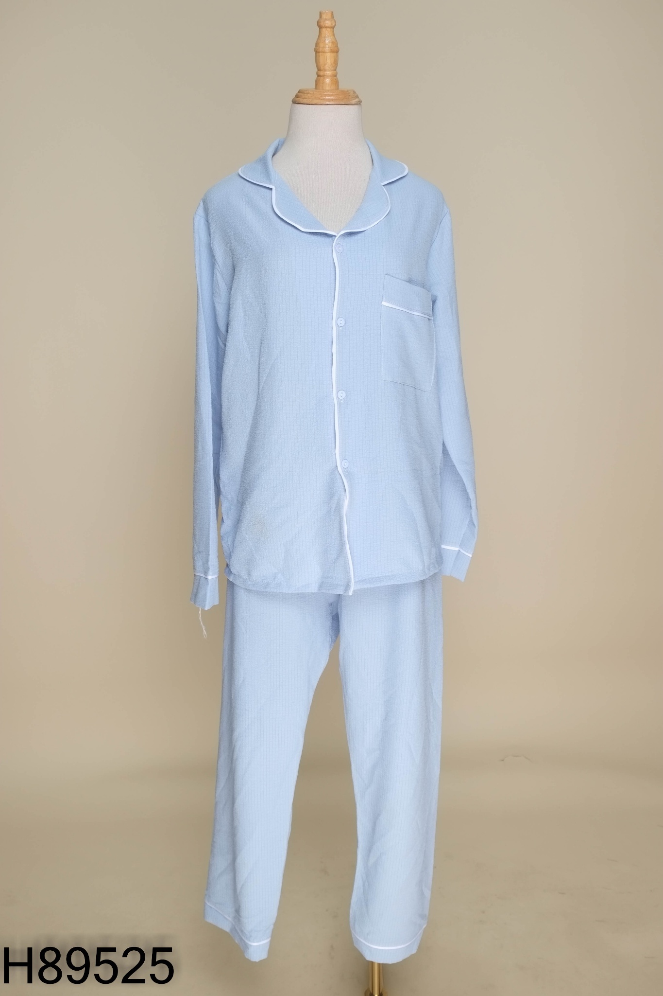 Set đồ ngủ xanh viền trắng