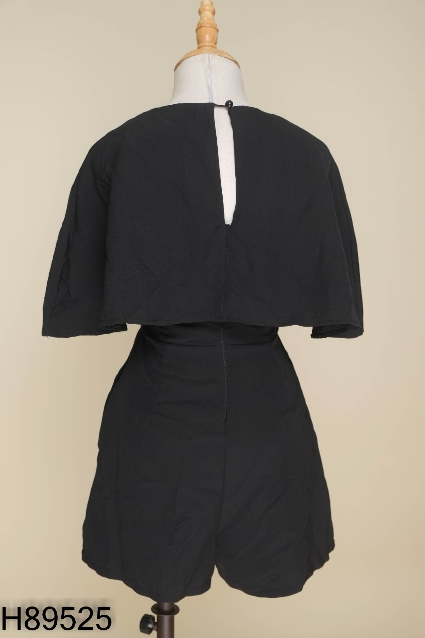 Jumpsuits đen trơn phối vạt