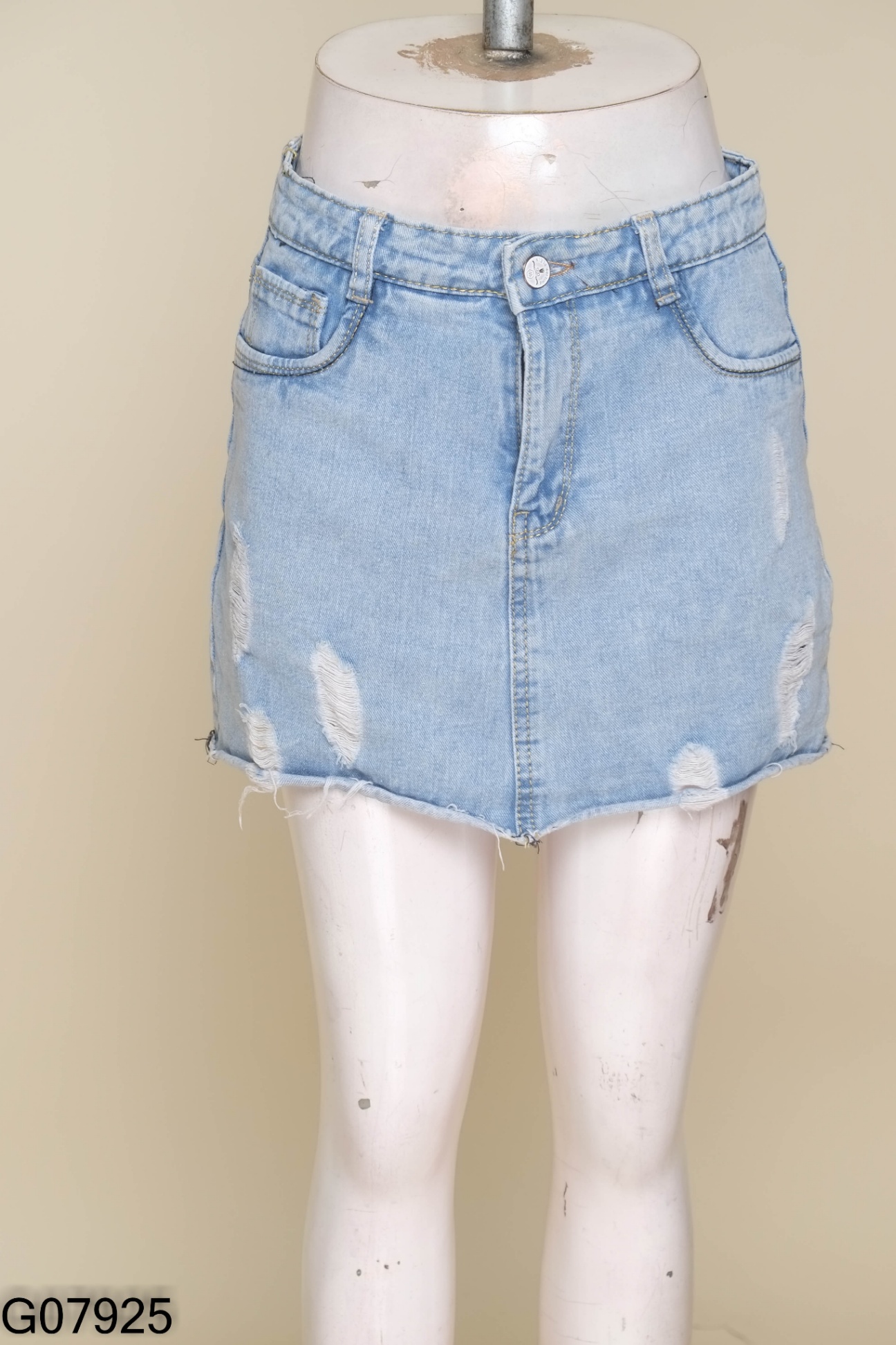 Chân váy jeans xanh rách