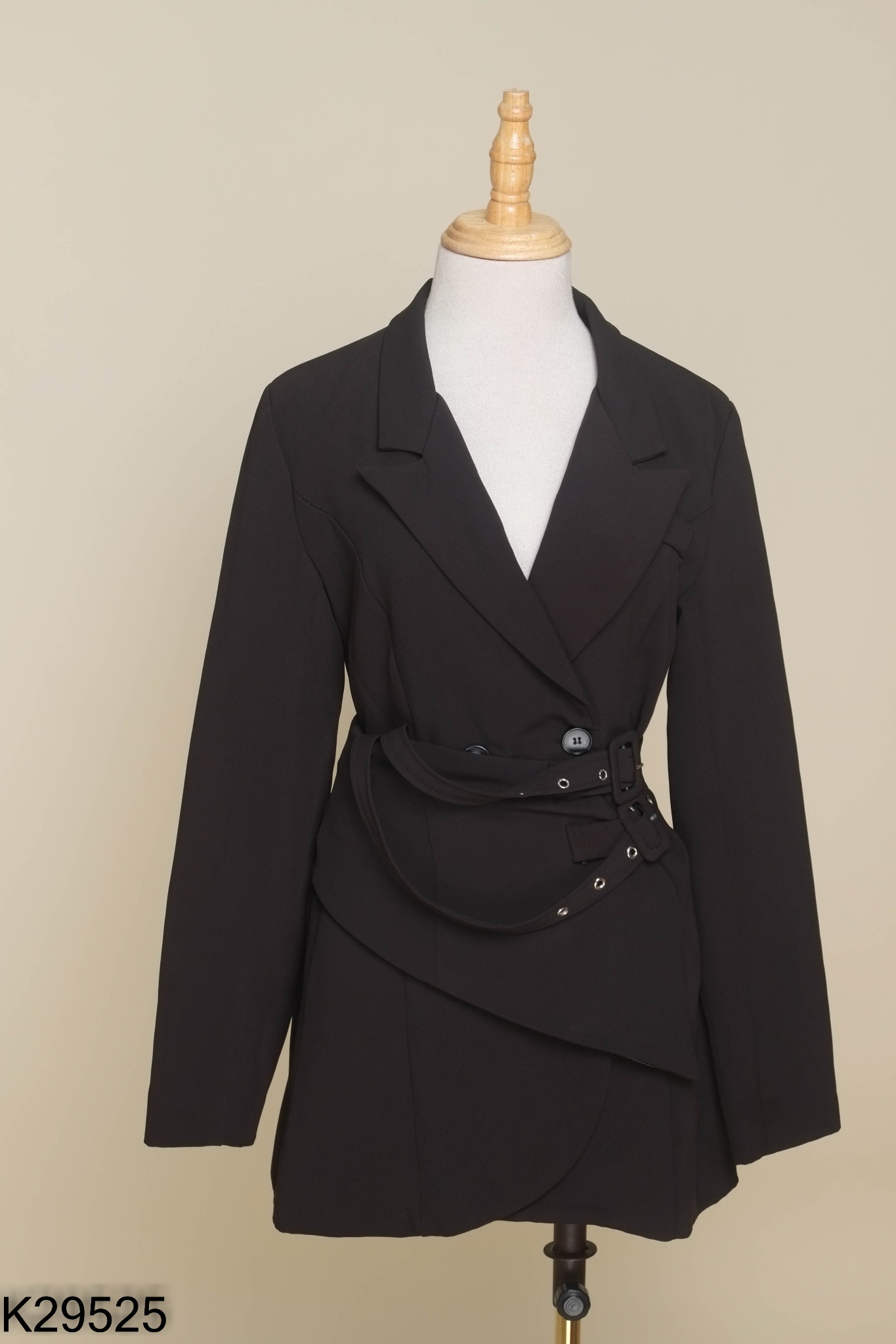 Áo khoác blazers đen buộc eo