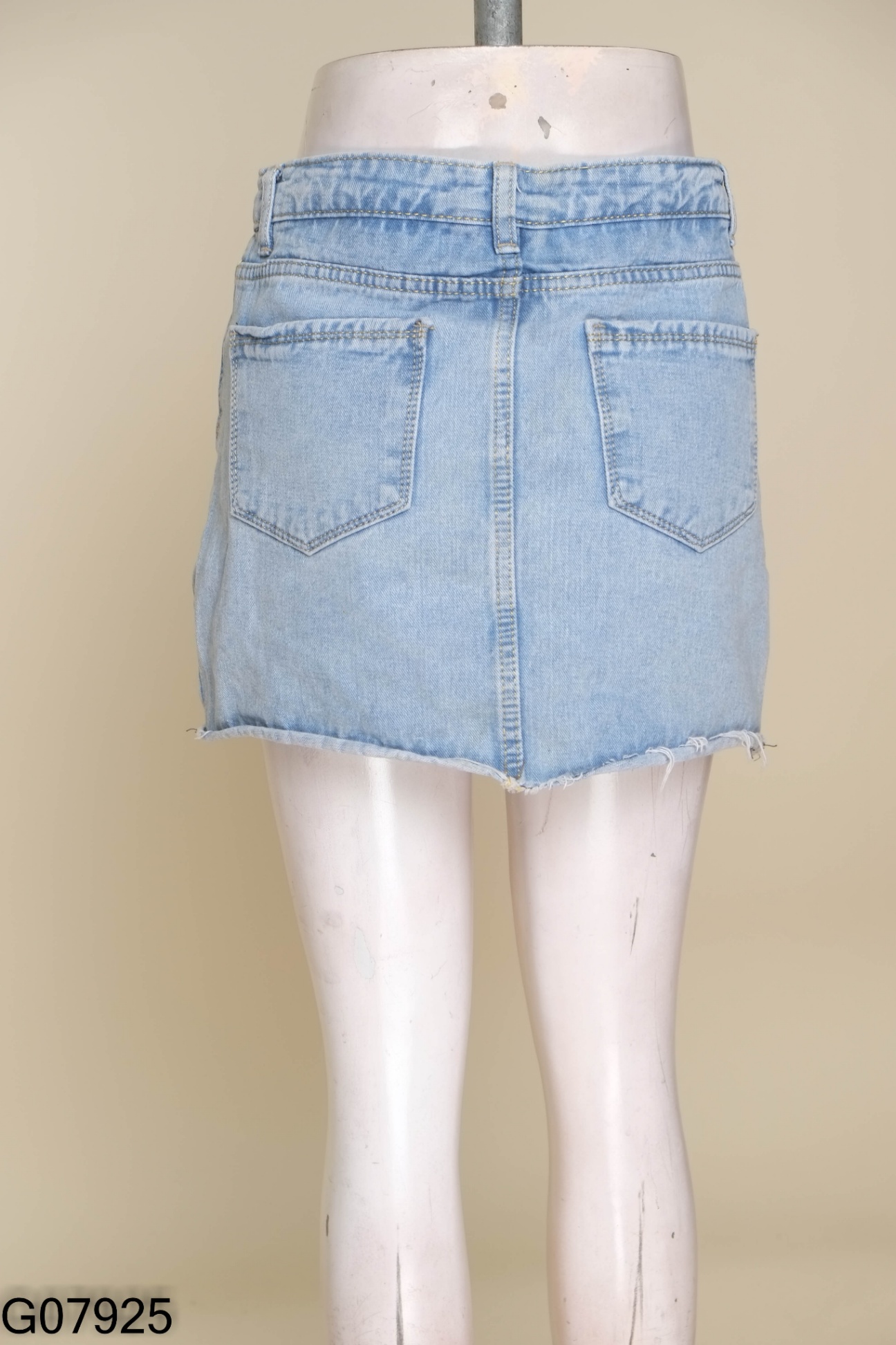 Chân váy jeans xanh rách