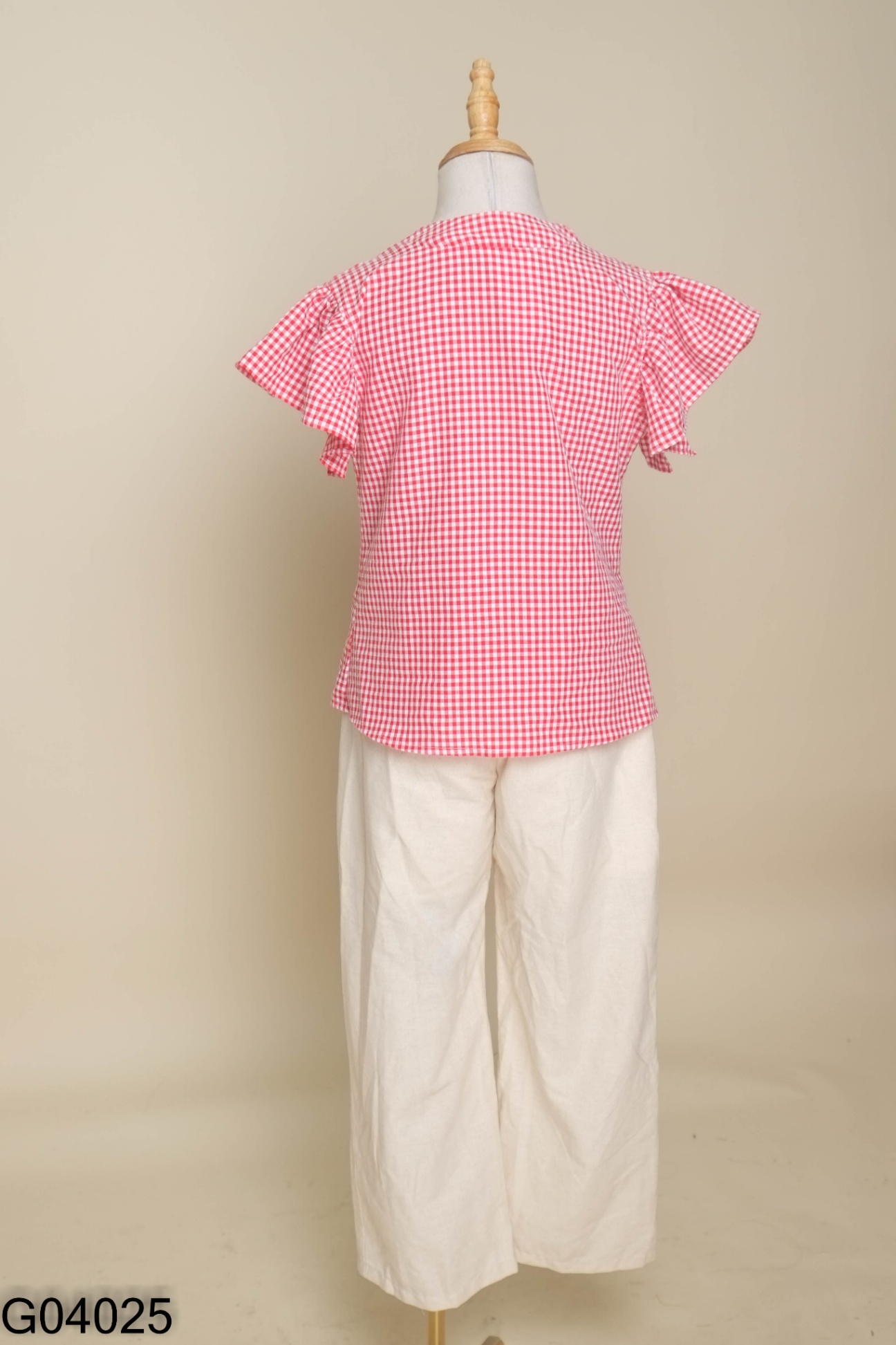 Set Áo đỏ kẻ caro + quần linen be
