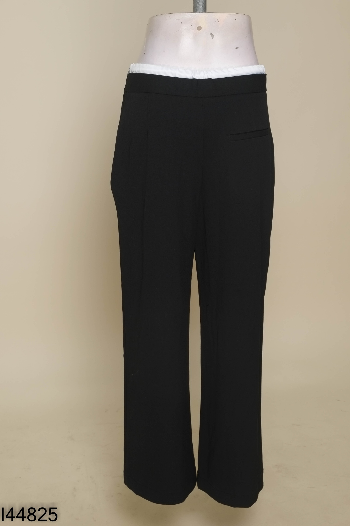 Quần ZARA culottes đen phối trắng