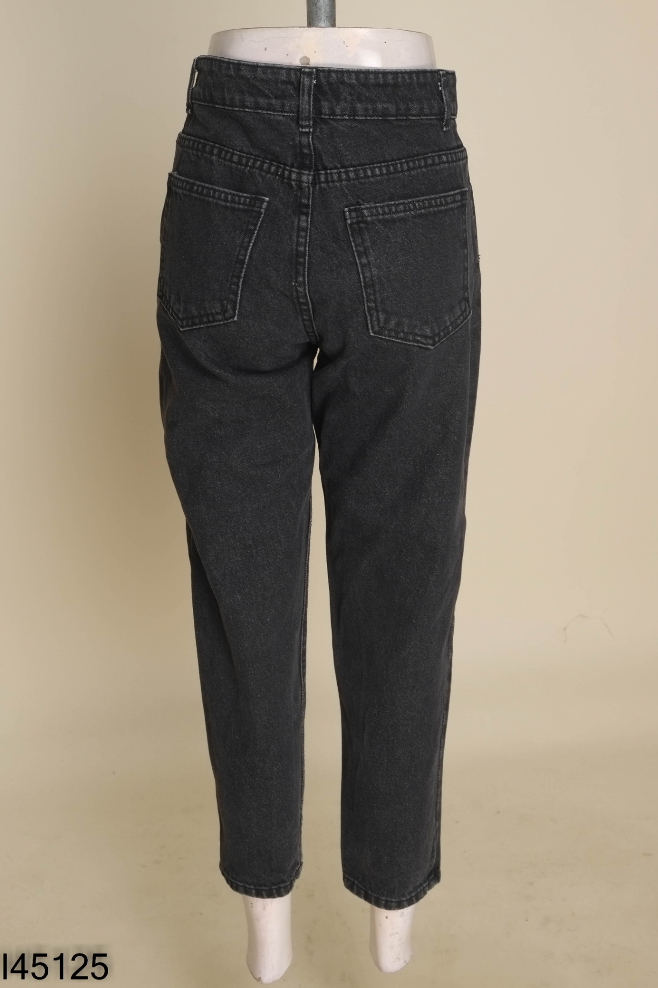 Quần jeans xám đen