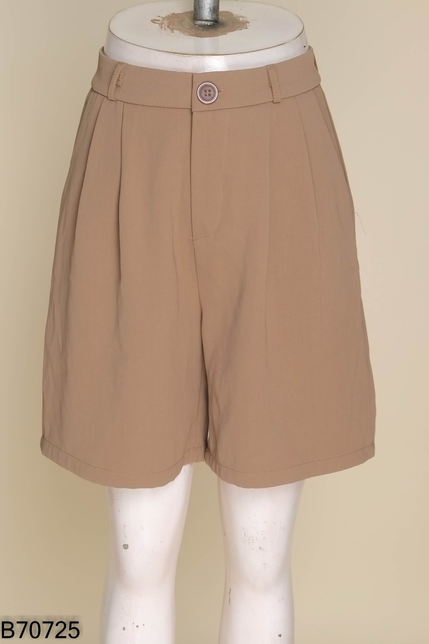 Quàn short nâu trơn