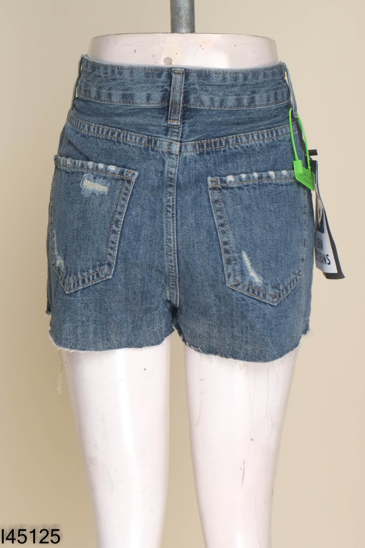 NEWTAG Quần shorts giả váy xanh cúc vàng