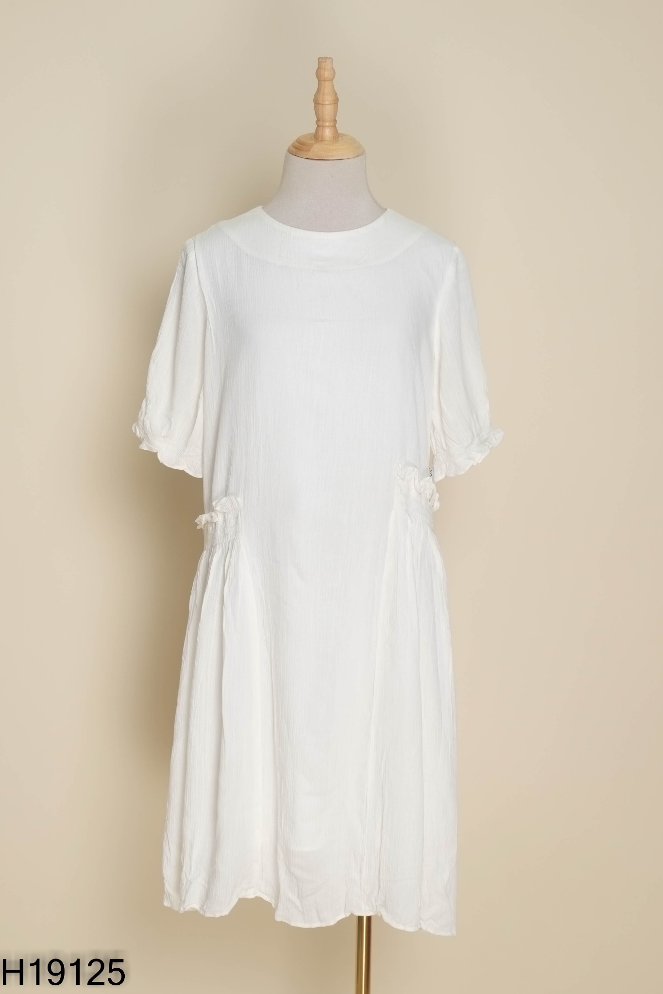 Váy 92 WEAR trắng trơn
