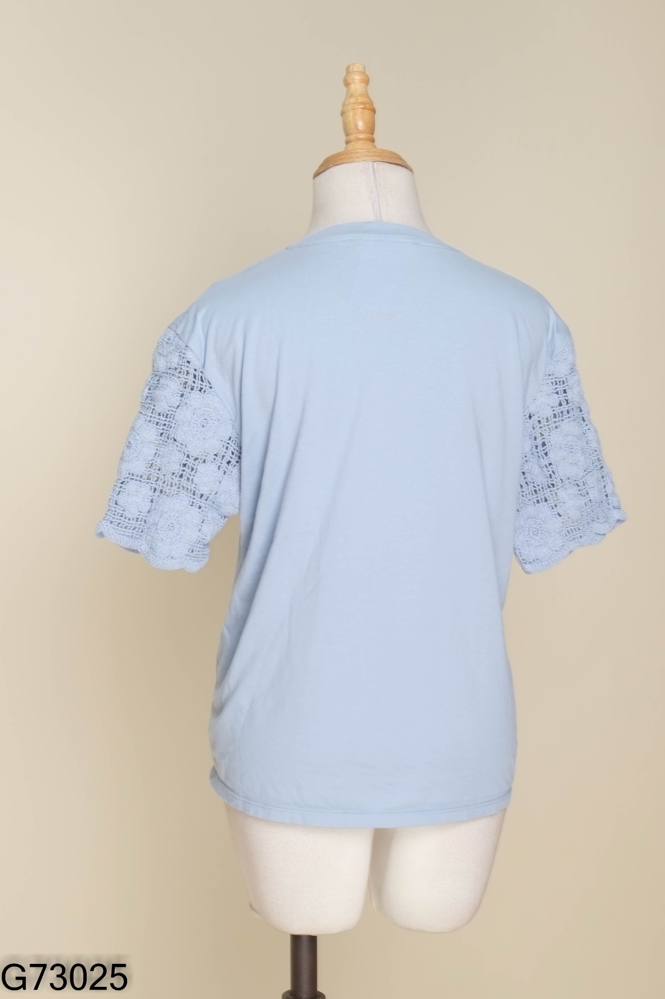 Áo MANGO xanh phối tay len
