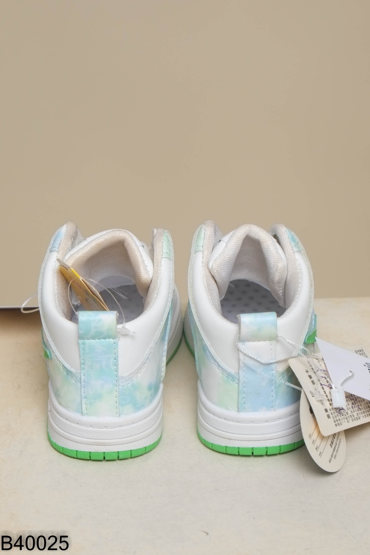 NEWTAG Giày thể thao trắng phối xanh KIDS
