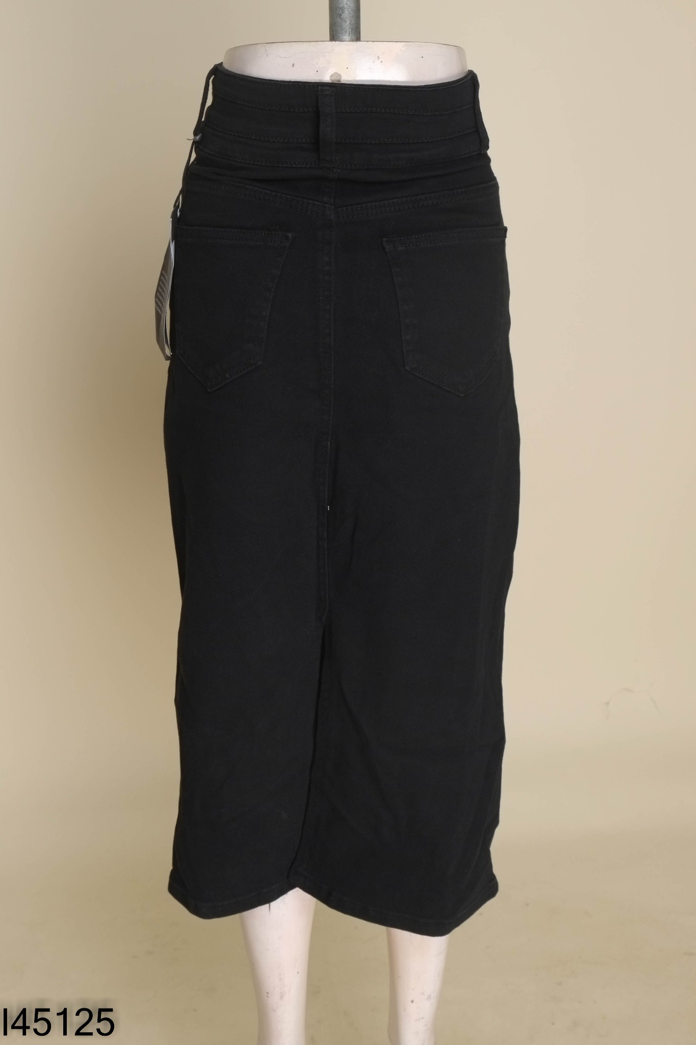 NEWTAG Chân váy jeans đen 2 cúc bạc