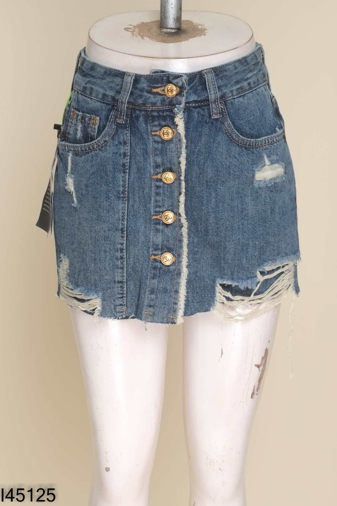 NEWTAG Quần shorts giả váy xanh cúc vàng