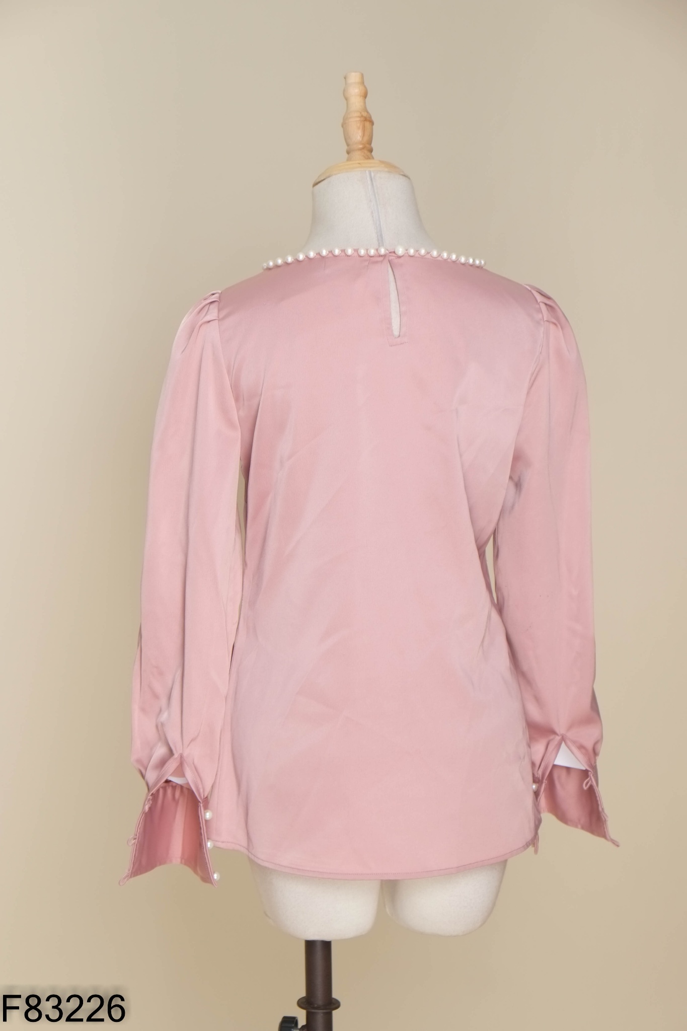 Áo PEONY lụa hồng đính ngọc