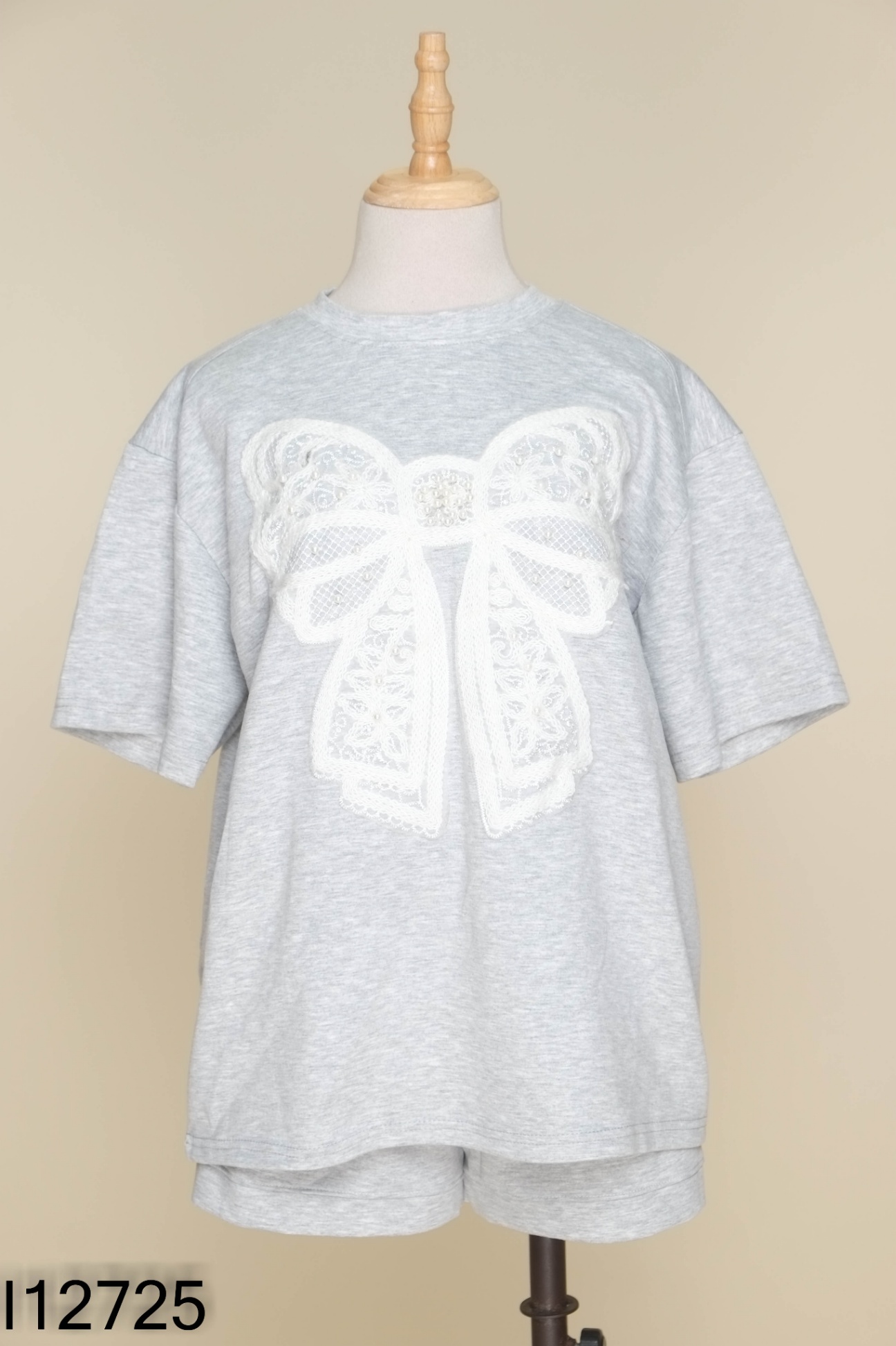 Set Áo xám nơ be + quần shorts