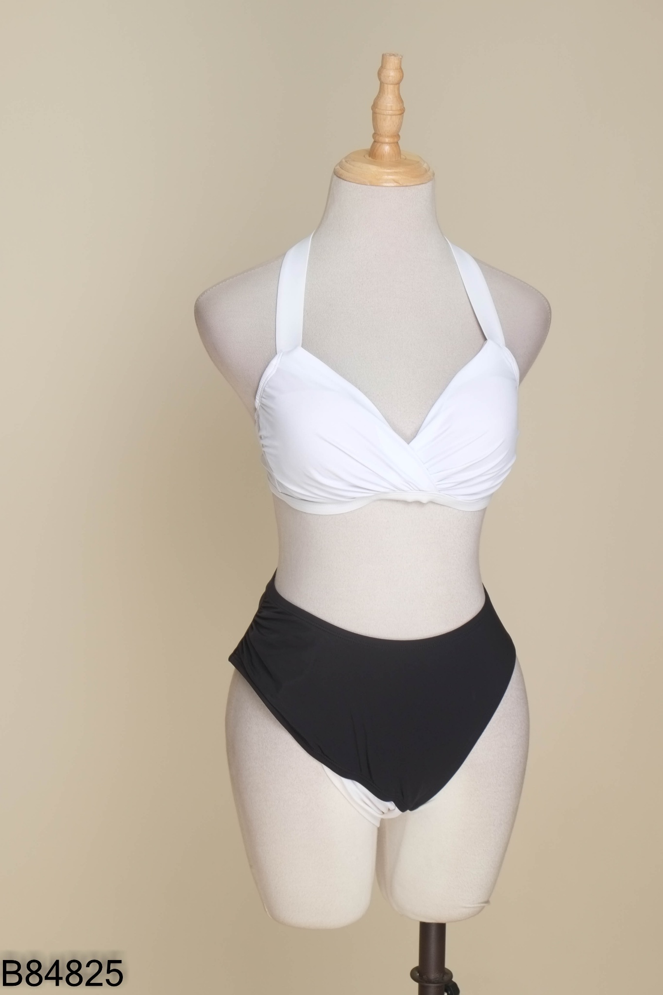 Set Bikini 2 mảnh trắng phối đen