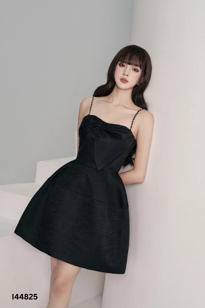 NEWTAG Váy TRINITE taffa đen hoạ tiết vân