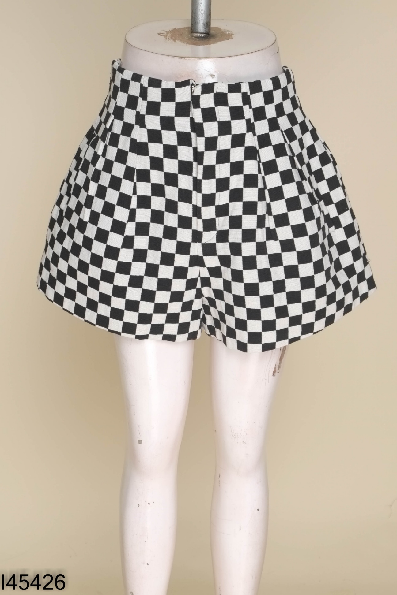 Quần shorts BASIC be kẻ đen