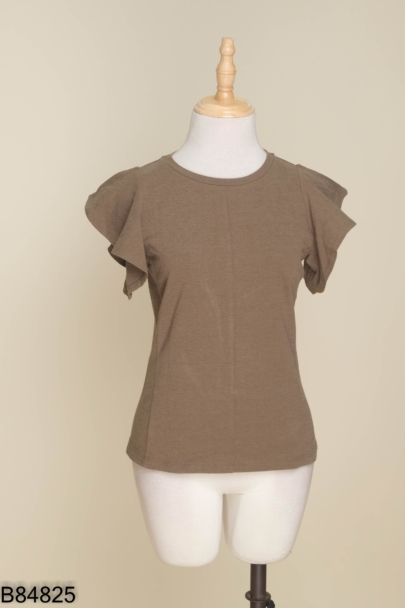 Áo UNIQLO nâu rêu tay bèo