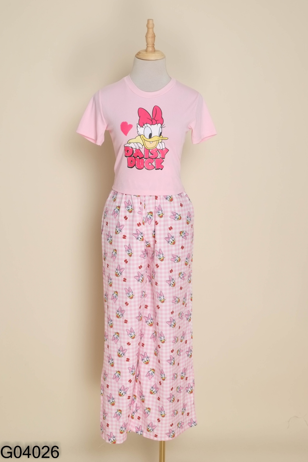 Set Áo hồng in hình + quần kẻ