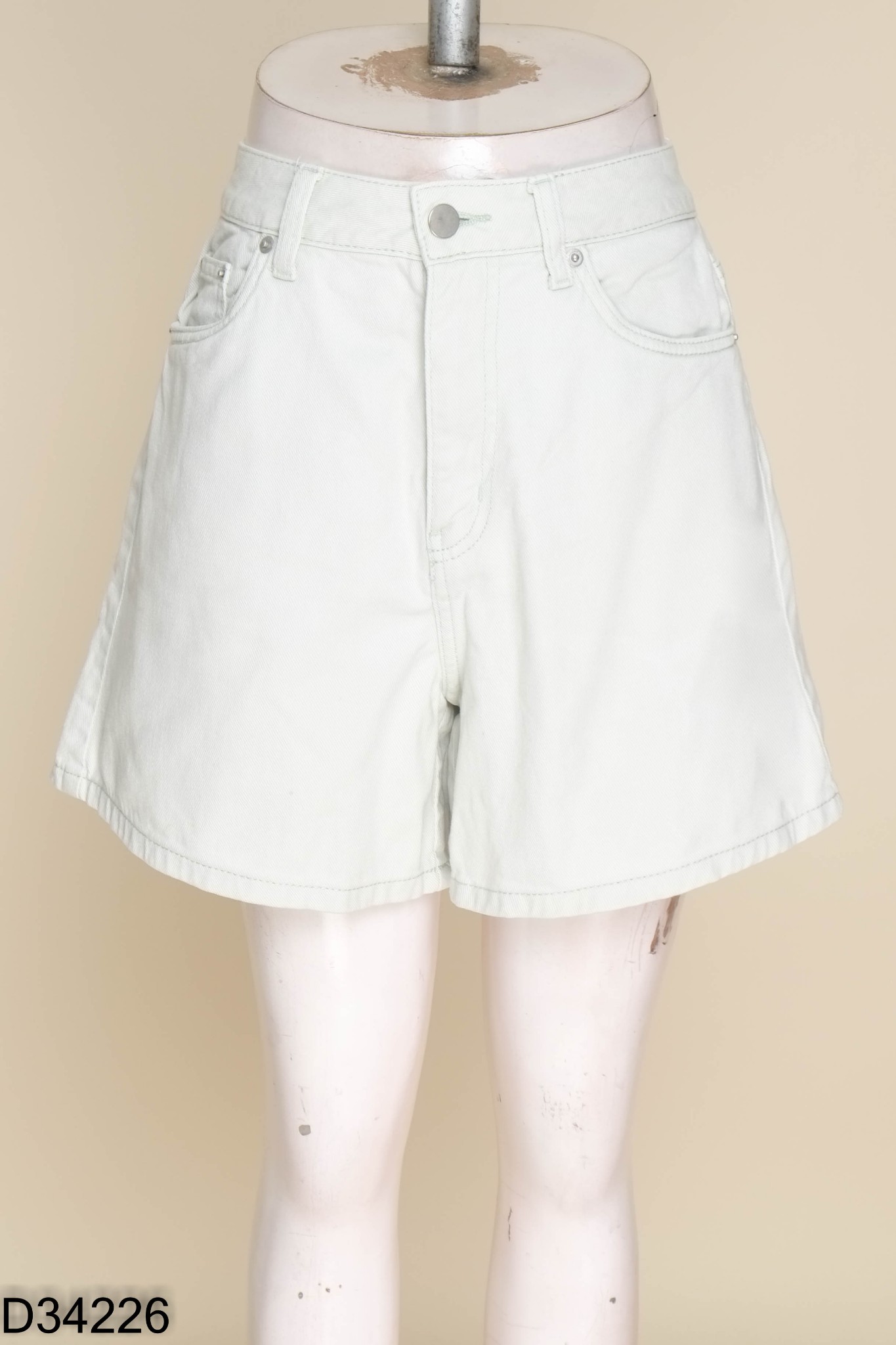 Quần shorts HM jeans xanh mint