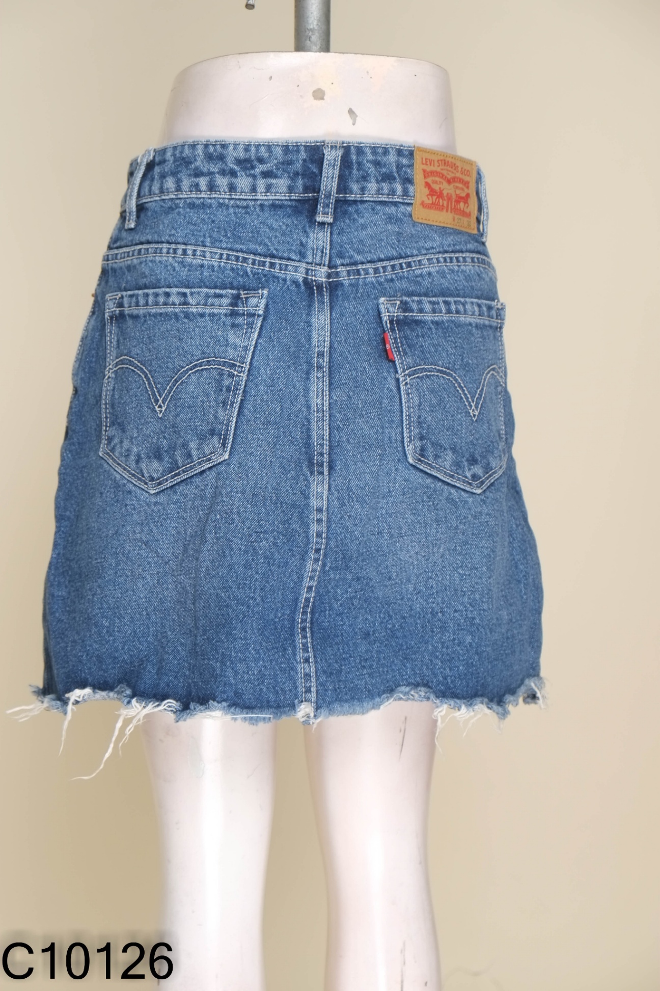 Chân váy jeans xanh tua rua