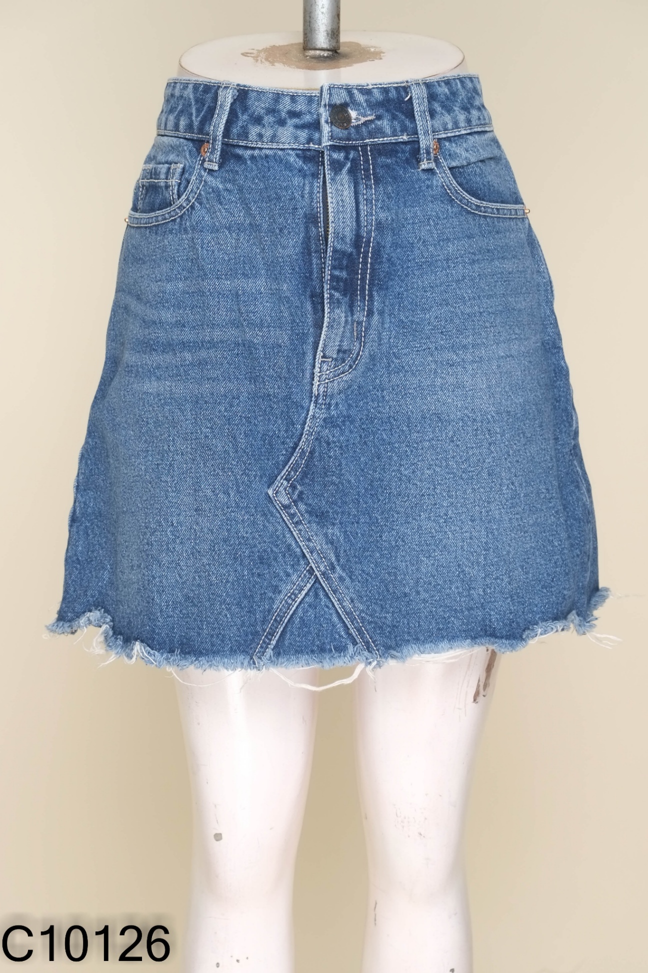 Chân váy jeans xanh tua rua