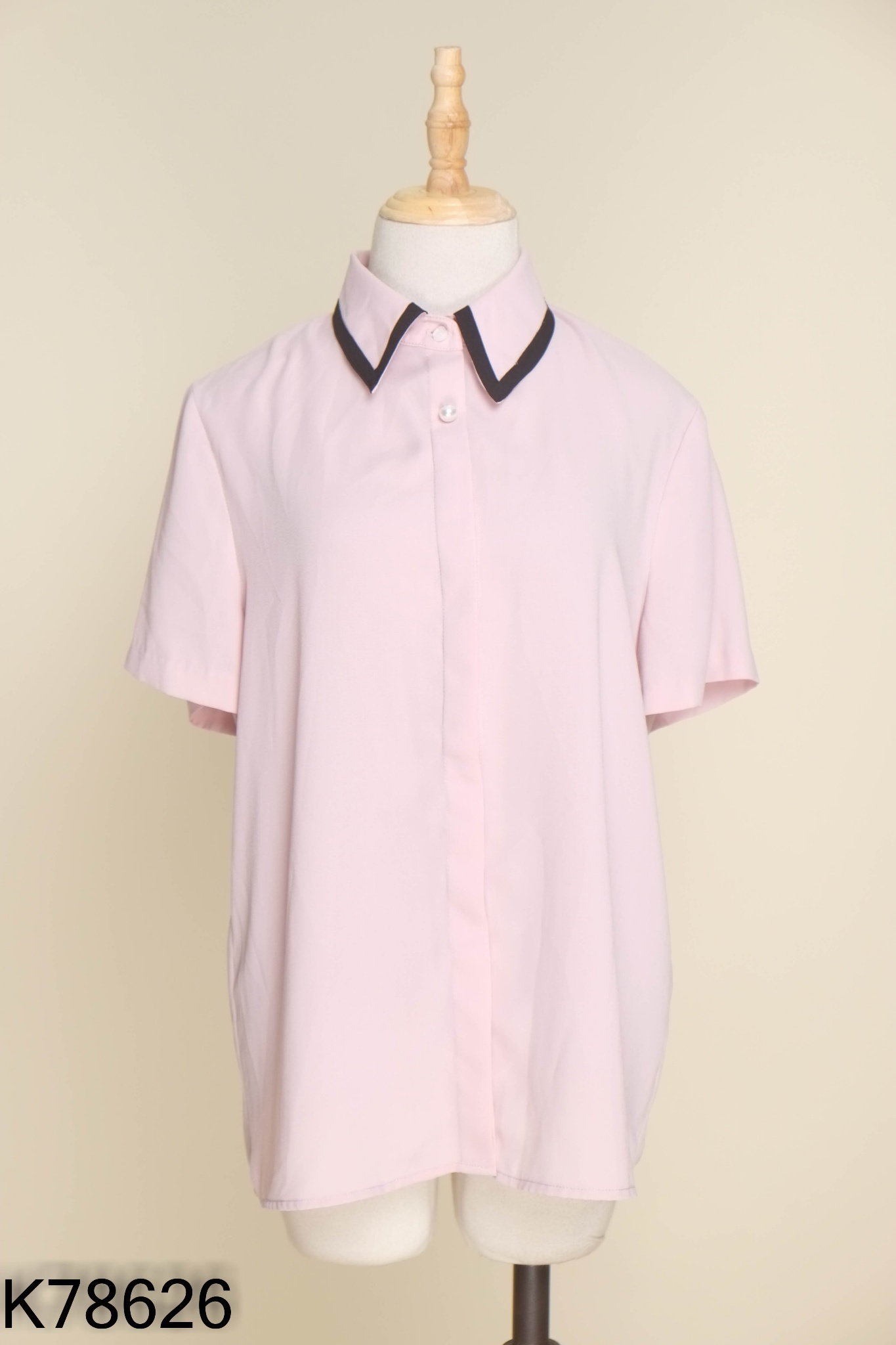 Áo sơ mi IVY MODA hồng cổ viền đen