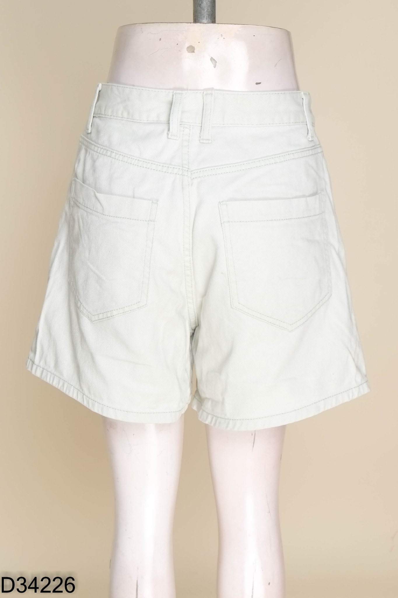 Quần shorts HM jeans xanh mint