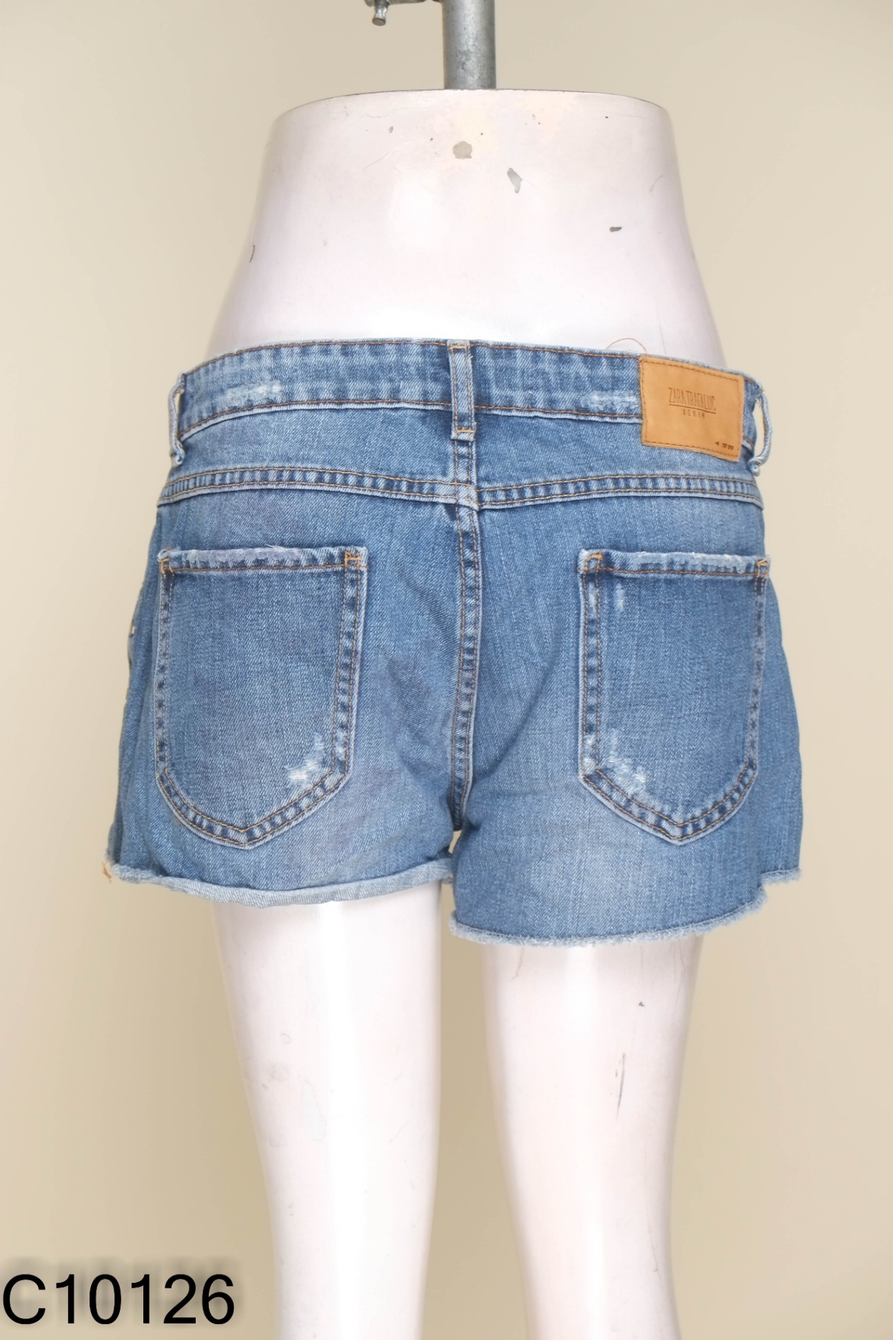Quần shorts jeans xanh