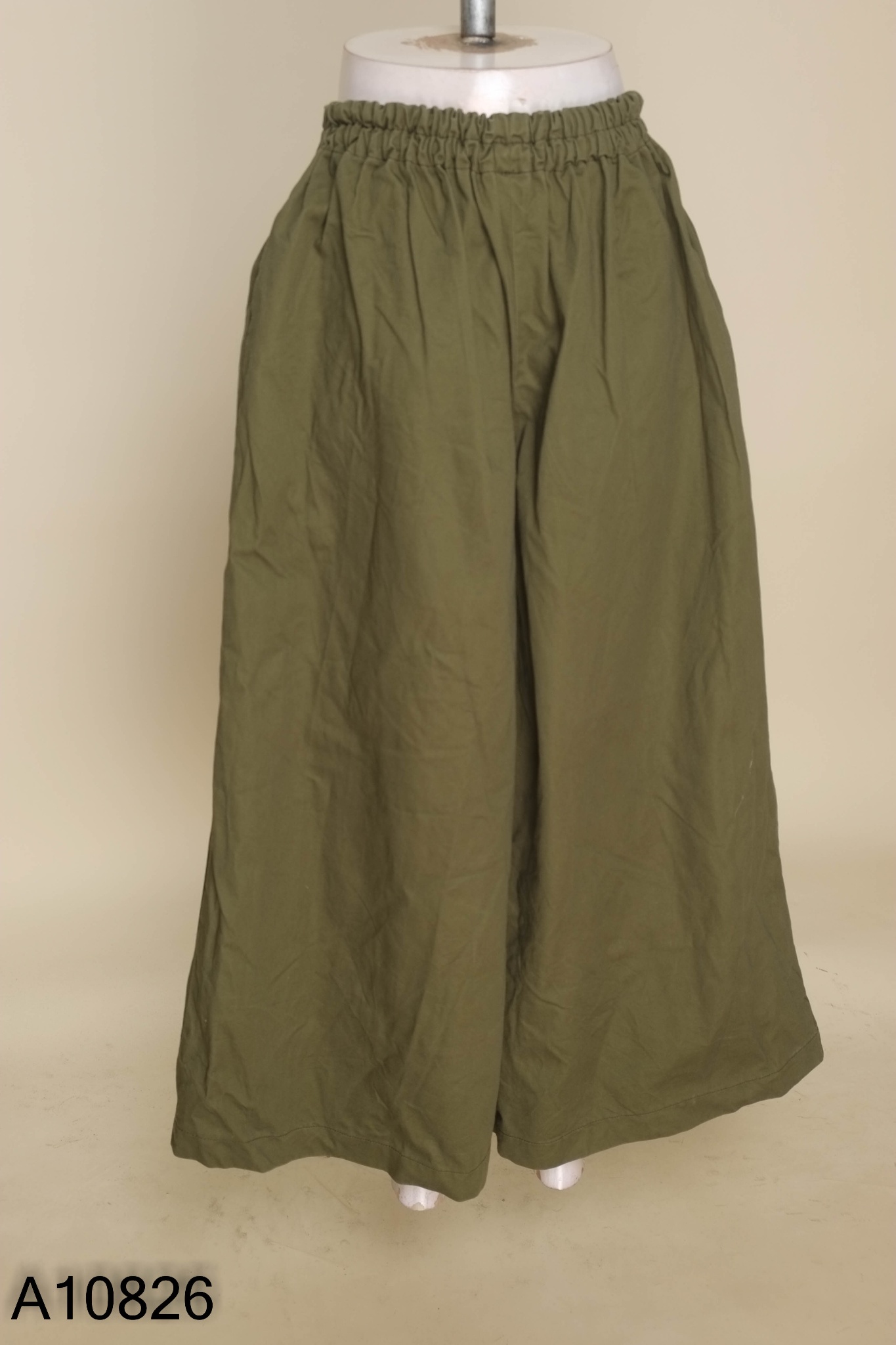 Quần kaki culottes xanh rêu