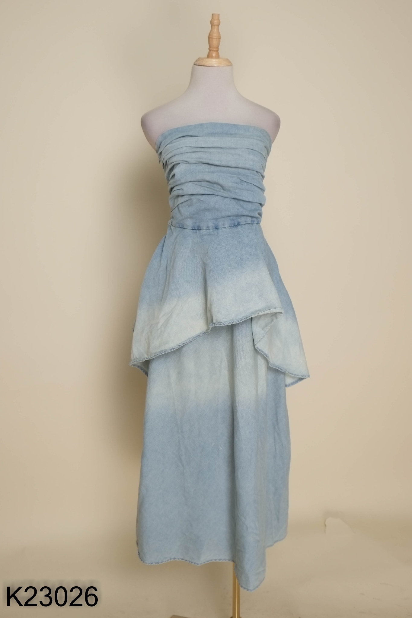 Váy quây jeans xanh phối bèo