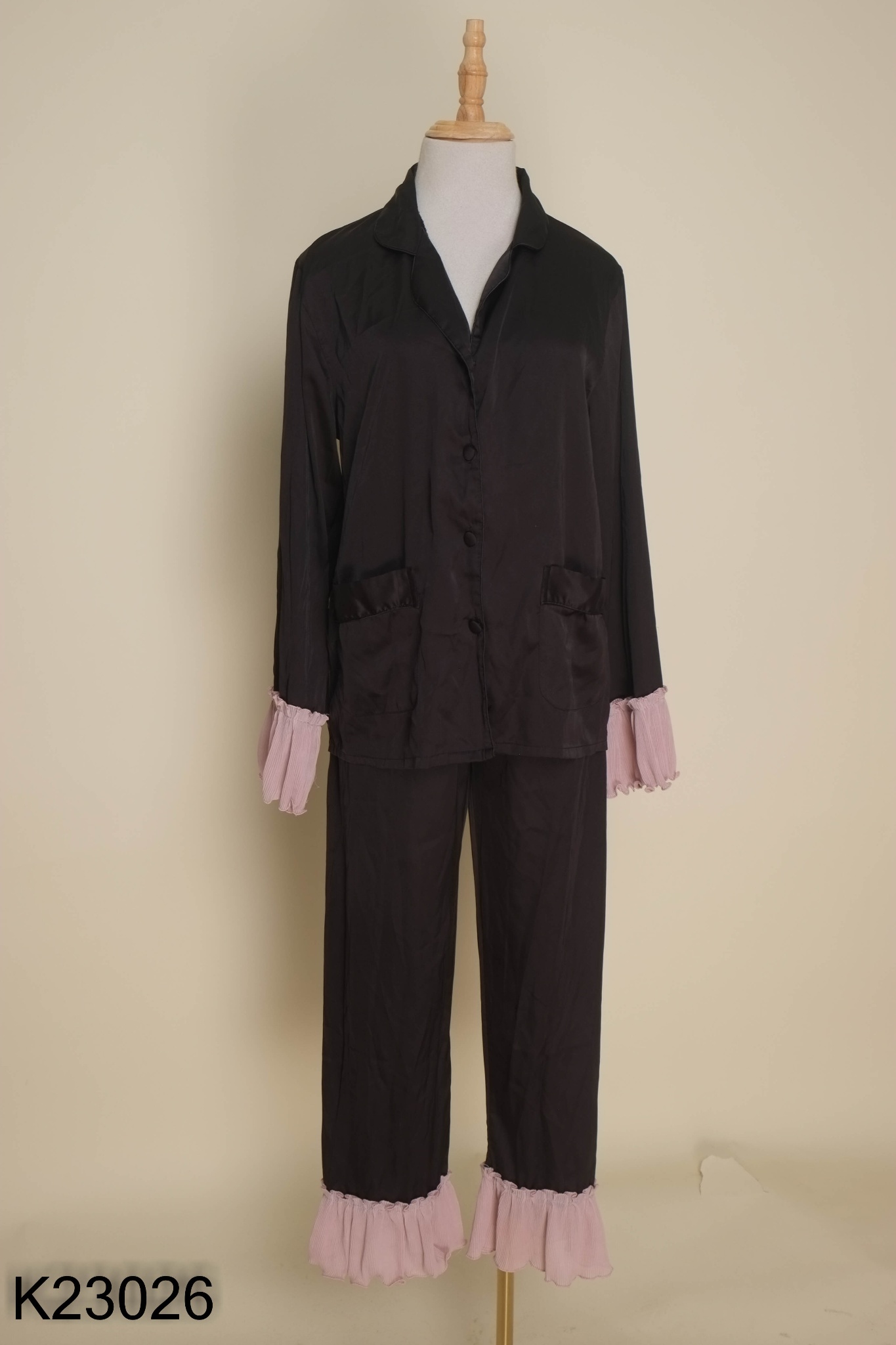 Set Pijama lụa đen phối tay hồng