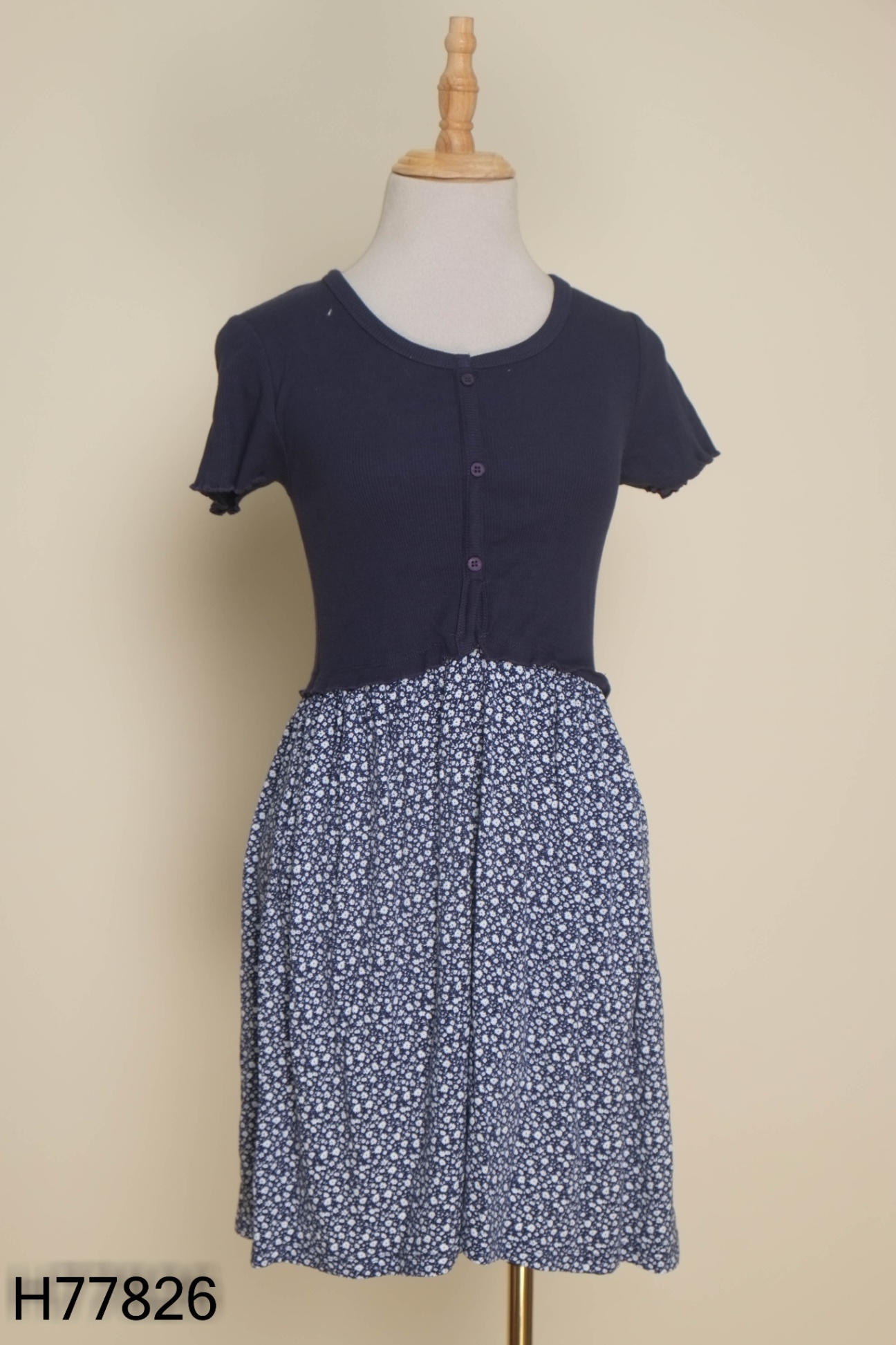 Váy xanh than ZARA phối hoa