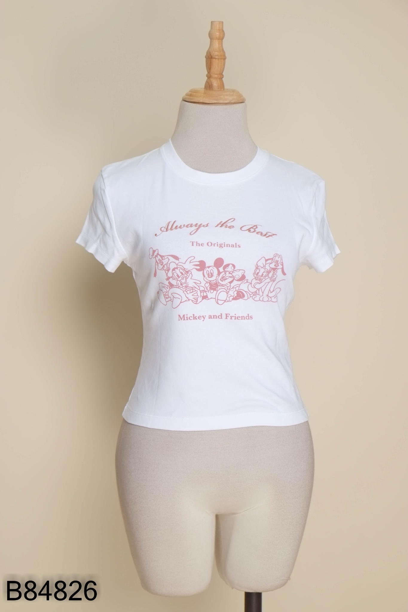 Áo trắng UNIQLO in hình Mickey