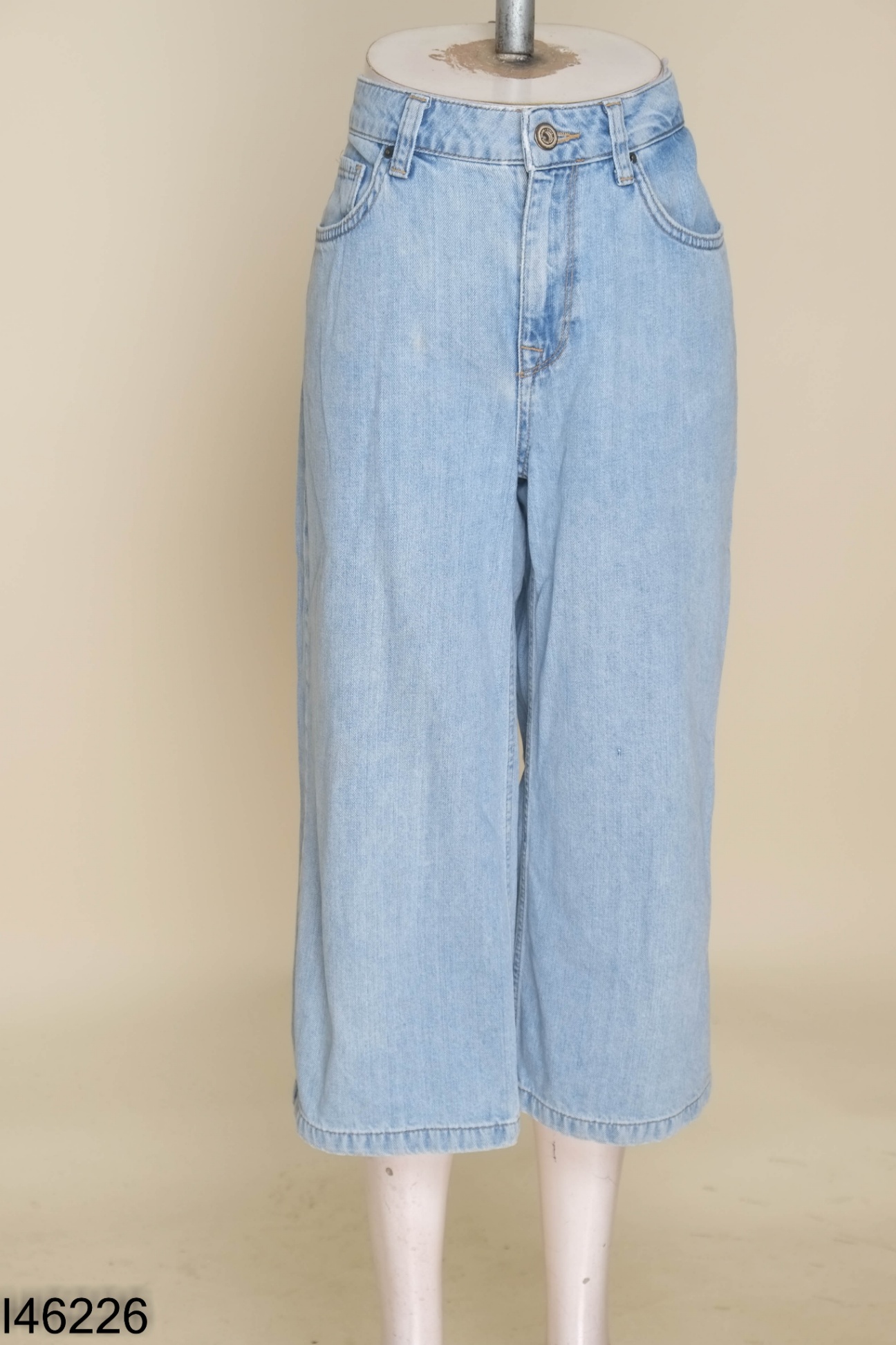 Quần jeans ZARA xanh dáng ngắn