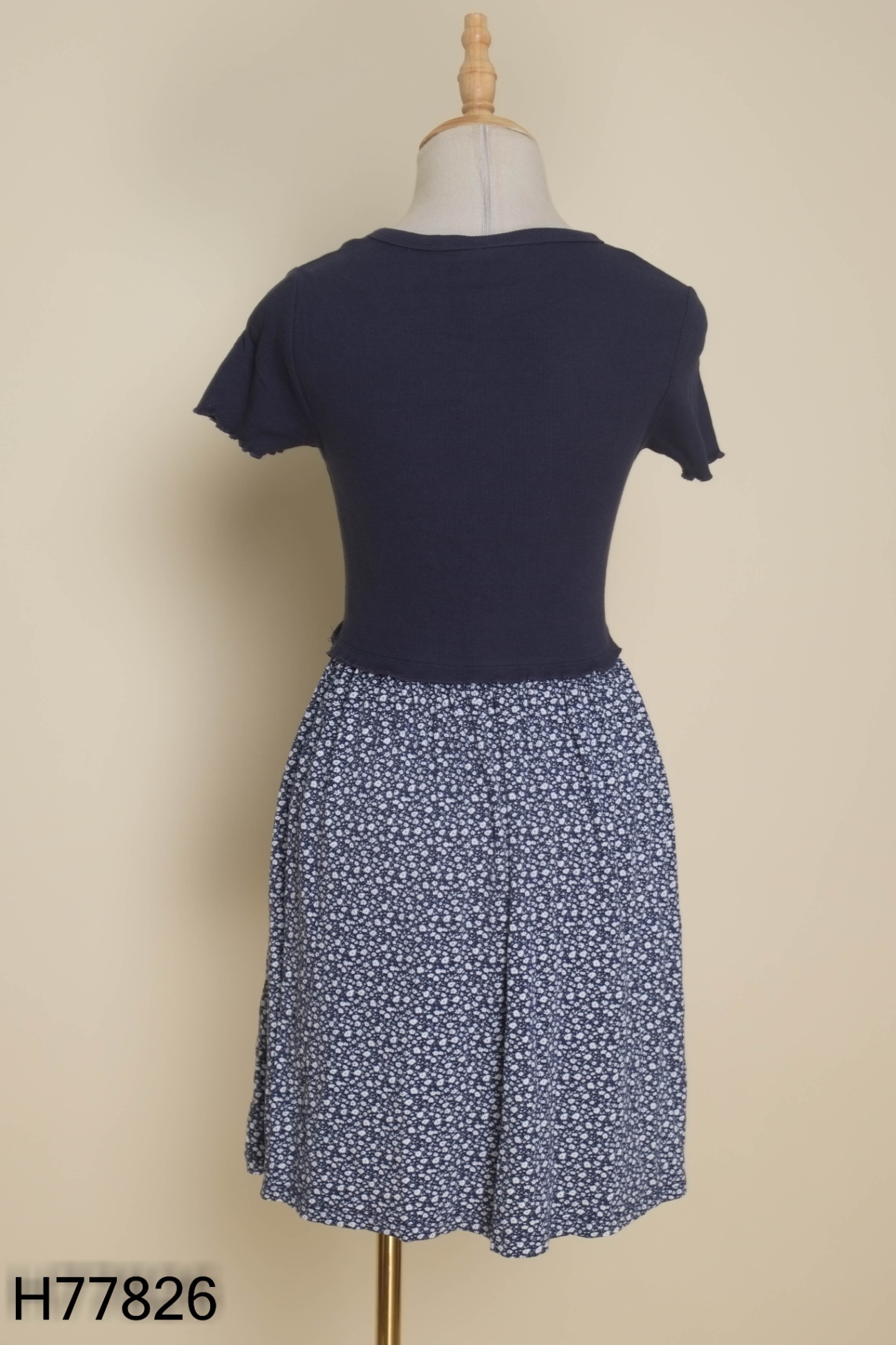 Váy xanh than ZARA phối hoa