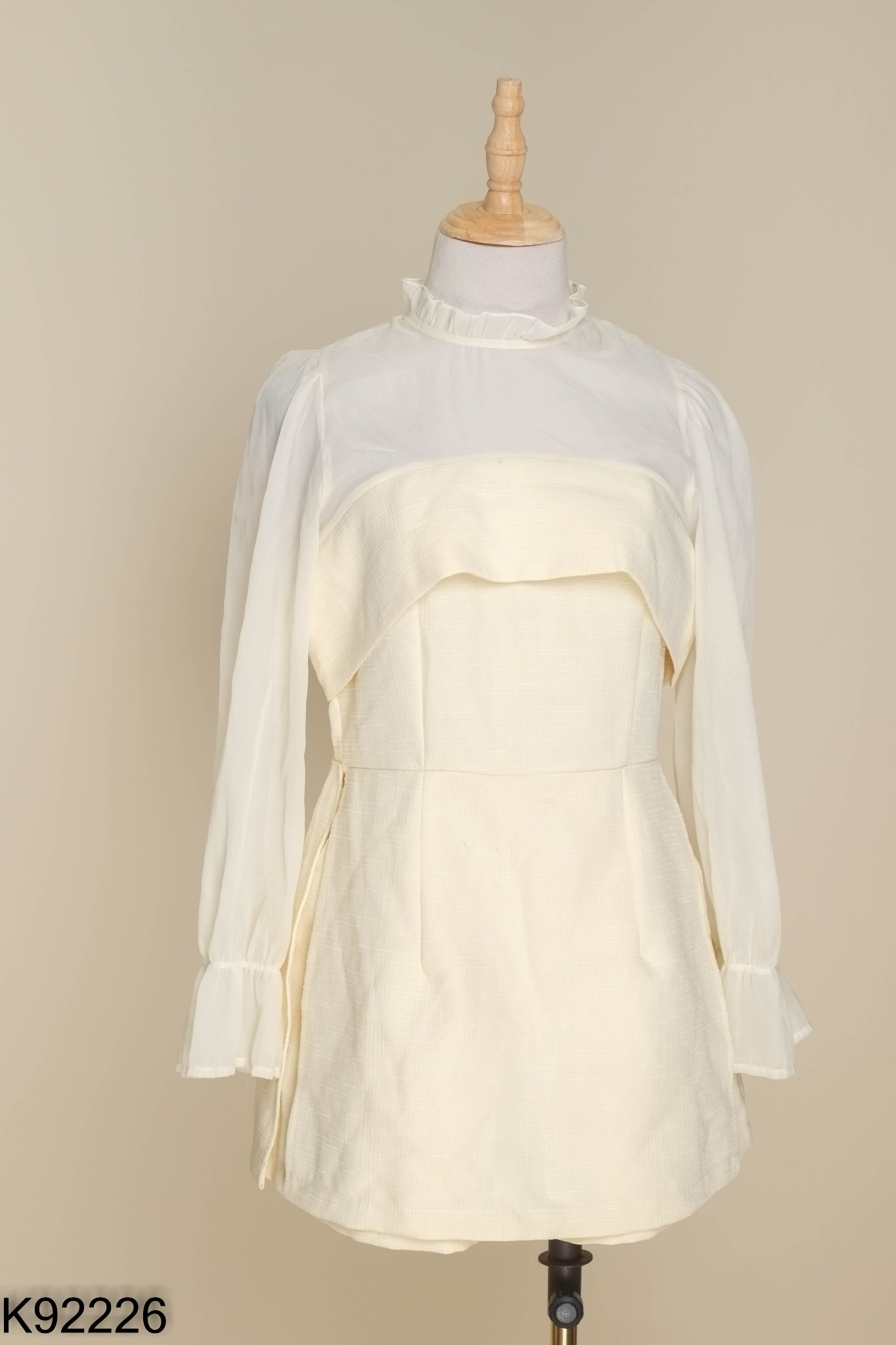 Set Áo be phối voan + quần shorts