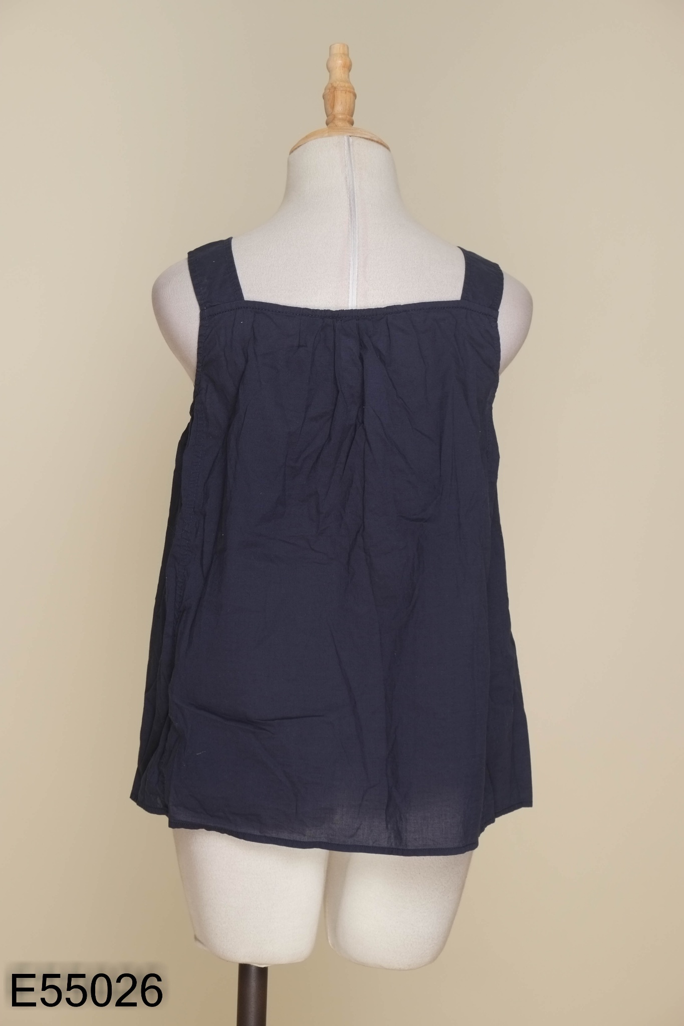 Áo UNIQLO xanh than