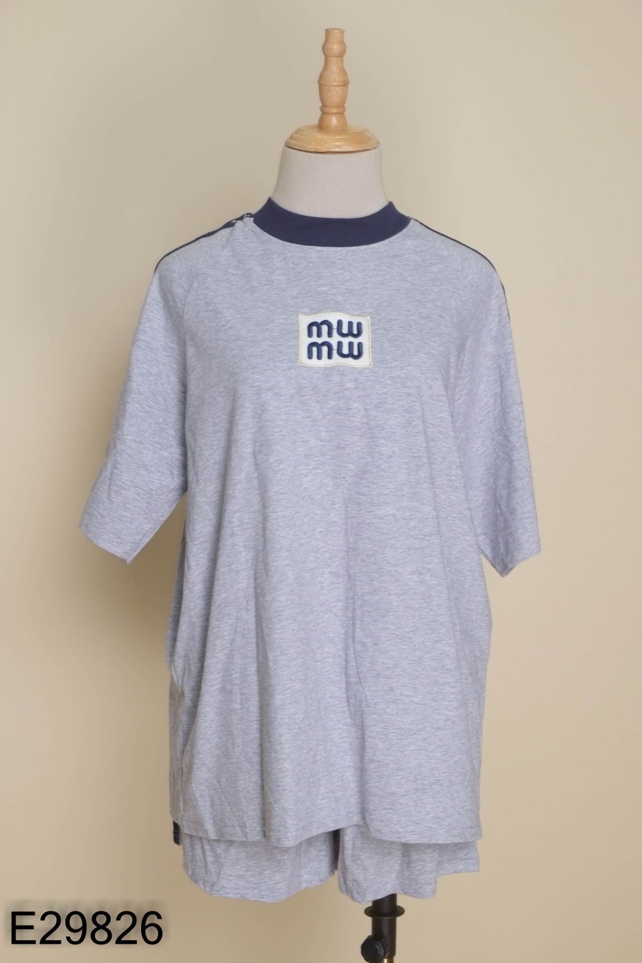 NEWTAG SET Áo phông xám + quần short