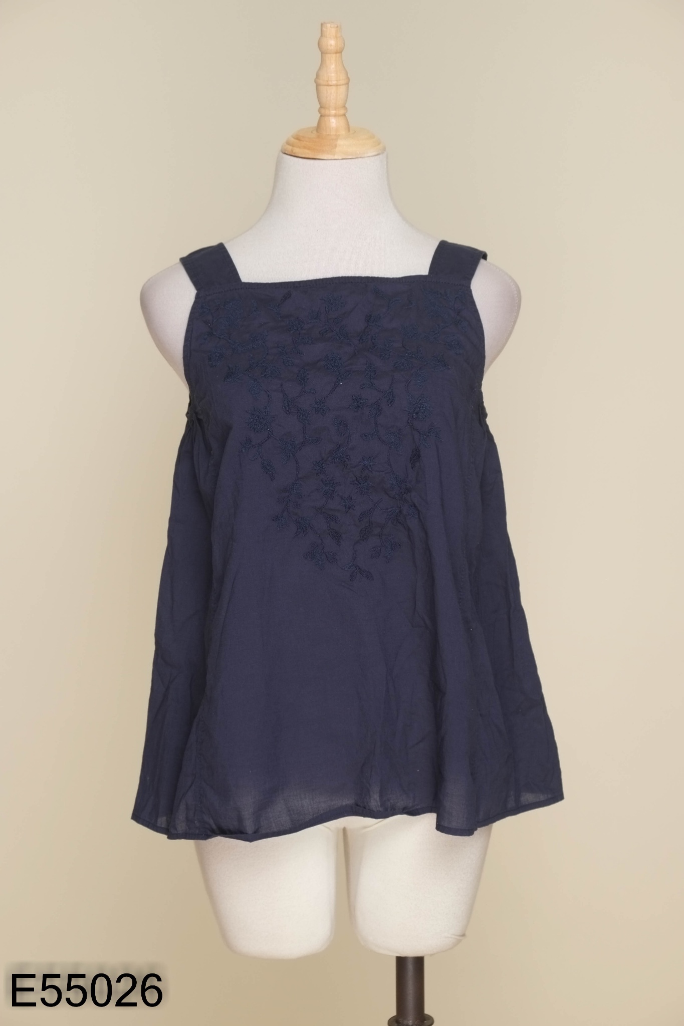 Áo UNIQLO xanh than